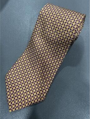 Brooks Brothers Makers Men’s 100% Silk Tie Necktie Gold W/ Red Links BB13